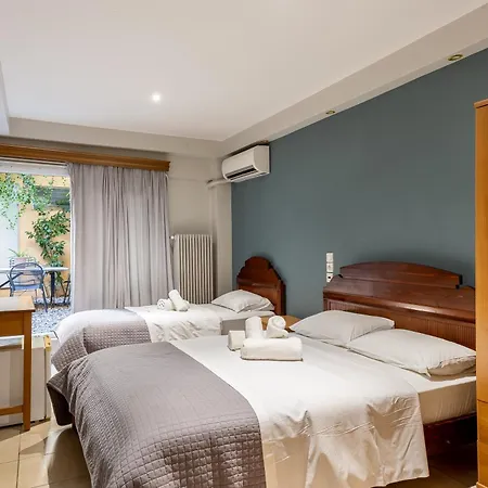 Byron Hotel 2*