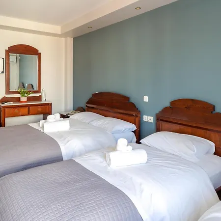 Byron Hotel 2*
