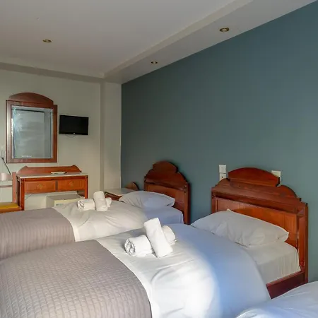 Byron Hotel 2*